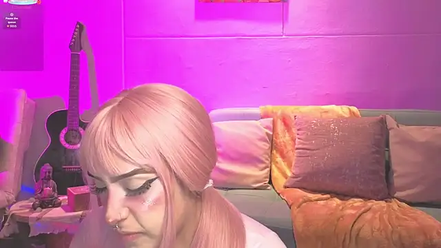 ashlynnlowe  online show from 29, 9, 2025