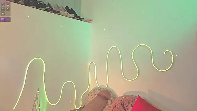 Snapshot of ashlynnlowe_ chatting on 4, 12, 2025 ashlynnlowe online show from 4, 12, 2025