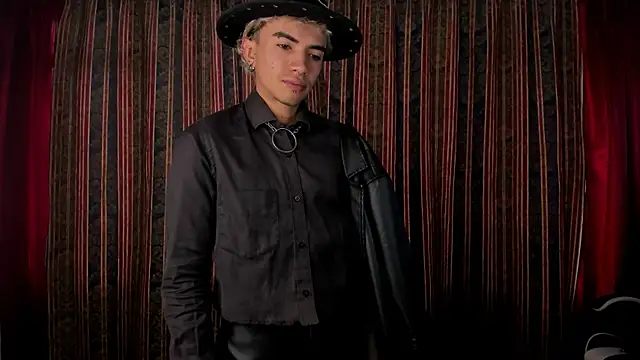 guynextdo0r online show from 11, 11, 2025