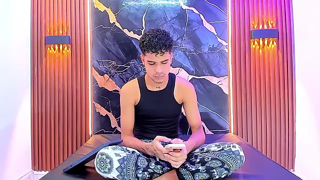 Lucky boys  X online show from 14, 9, 2025