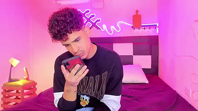 Lucky boys  X online show from 24, 10, 2025