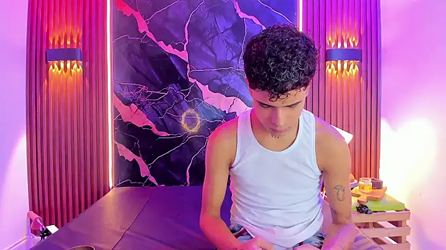 Lucky boys  X online show from 14, 11, 2025