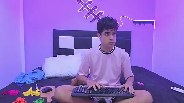 Lucky boys  X online show from 10, 1, 2026