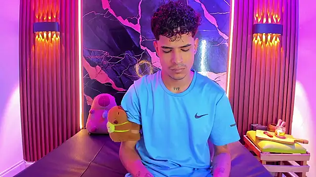 Lucky boys  X online show from 11, 11, 2025