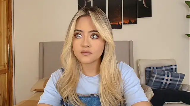 MaryMoon  online show from 12, 1, 2026