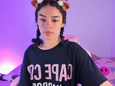 maddy parker   online show from 12, 11, 2025