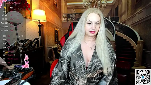 Nina Devillle online show from 30, 5, 2026