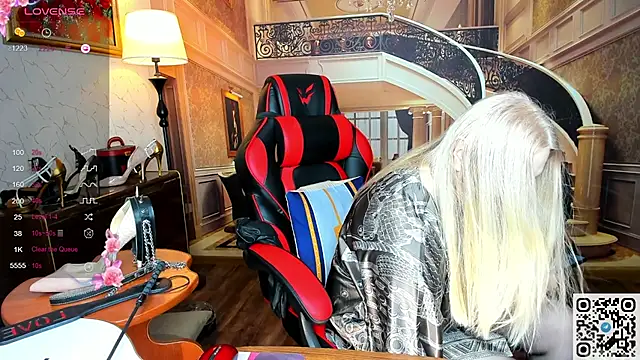 Nina Devillle online show from 2, 3, 2026