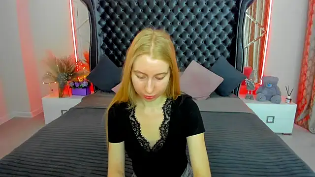 Alina Blonde online show from 13, 5, 2026