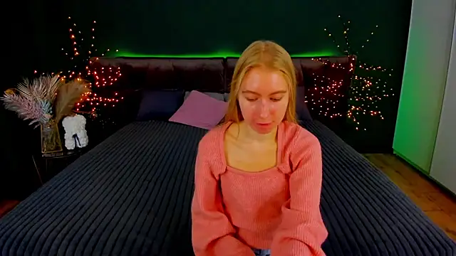 Alina Blonde online show from 18, 10, 2025