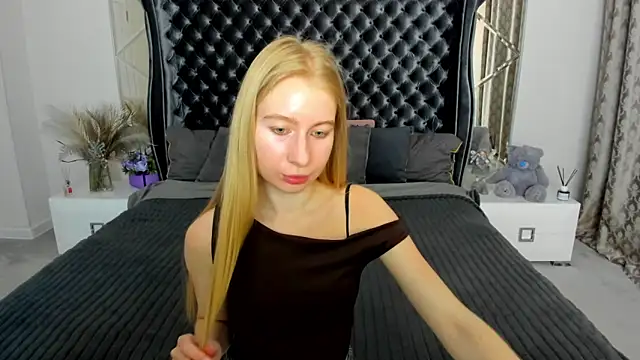 Alina Blonde online show from 28, 5, 2026