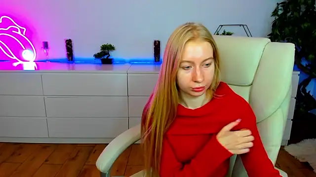 Alina Blonde online show from 8, 11, 2025