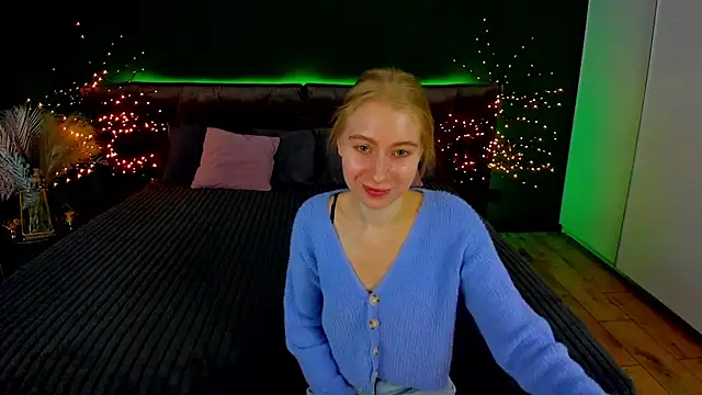 Alina Blonde online show from 20, 9, 2025