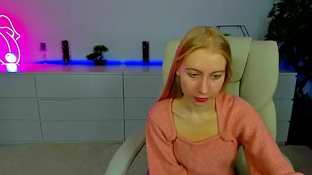 Alina Blonde online show from 14, 10, 2025