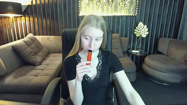 Alina Blonde online show from 11, 5, 2026