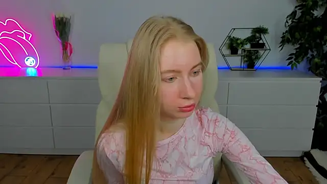 Alina Blonde online show from 8, 3, 2026