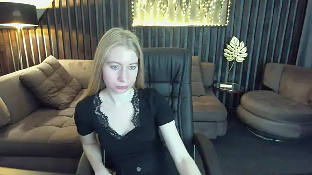 Alina Blonde online show from 11, 5, 2026