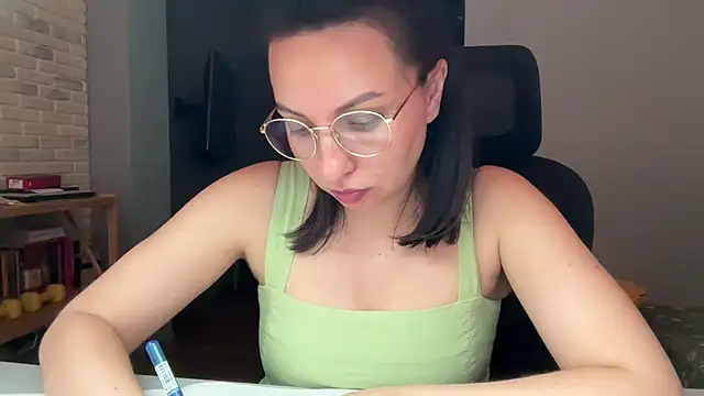 Karllina online show from 8, 8, 2026