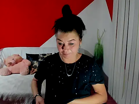 Soffy Skye online show from 28, 9, 2025