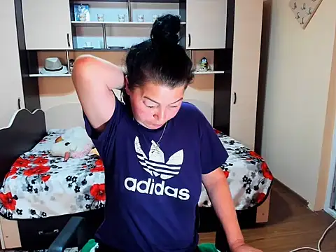 Snapshot of Soffy_Skye chatting on 25, 6, 2026 Soffy Skye online show from 25, 6, 2026