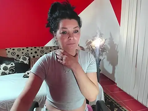 Soffy Skye online show from 3, 12, 2025