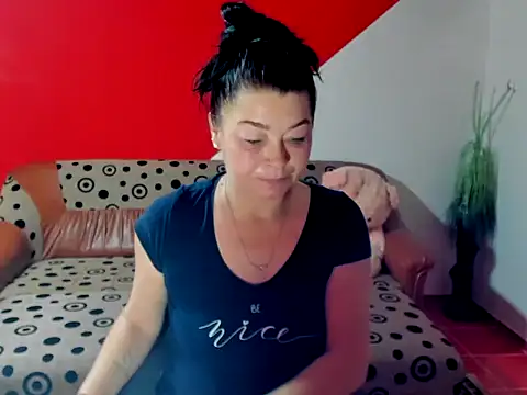 Soffy Skye online show from 8, 10, 2025