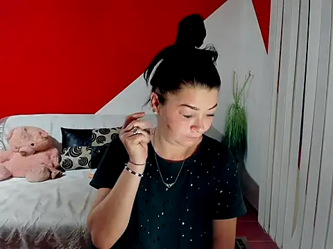 Soffy Skye online show from 26, 9, 2025