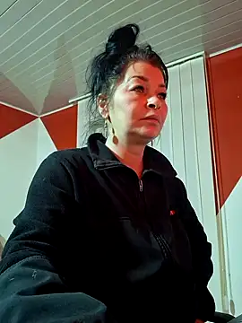 Soffy Skye online show from 13, 11, 2025