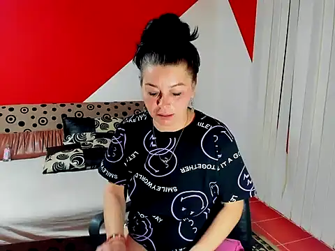 Soffy Skye online show from 7, 11, 2025