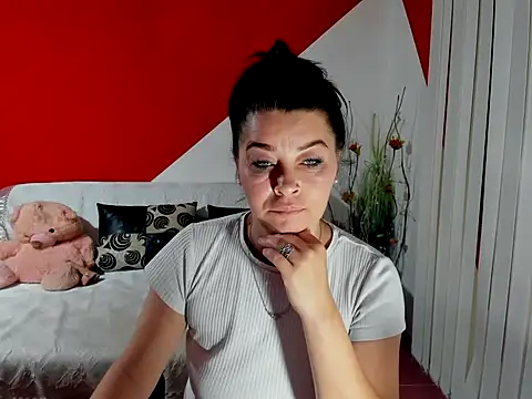 Soffy Skye online show from 24, 9, 2025