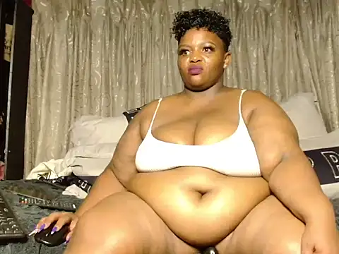 Snapshot of Bustyboobs02xx chatting on 8, 11, 2025 Bustyboobs02xx online show from 8, 11, 2025