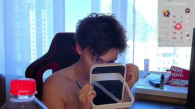 KrisNeal online show from 13, 9, 2025