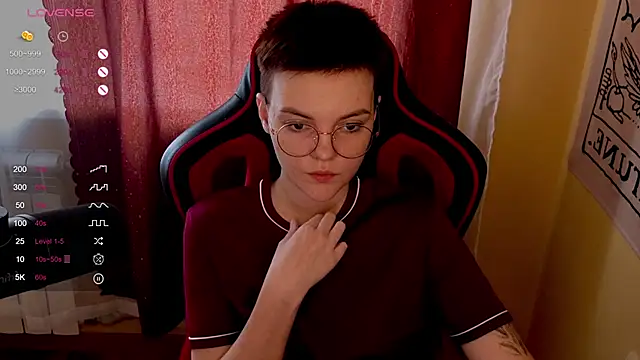 KrisNeal online show from 28, 9, 2025