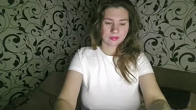 Snapshot of YourEmilie chatting on 29, 11, 2025 YourEmilie online show from 29, 11, 2025