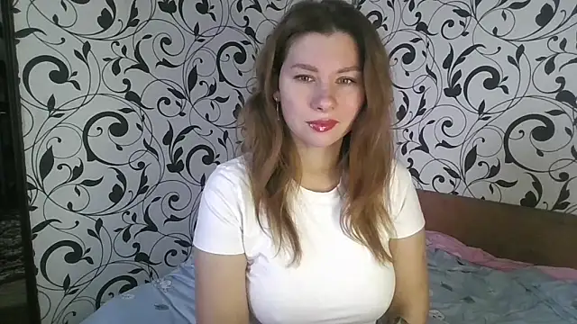 Snapshot of YourEmilie chatting on 21, 10, 2025 YourEmilie online show from 21, 10, 2025