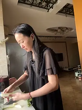 xiuchun100 online show from 29, 9, 2025