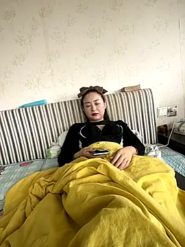 xiuchun100 online show from 3, 10, 2025