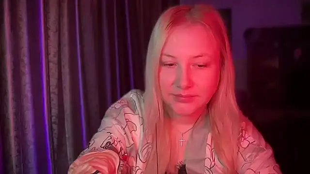 BikiHellena online show from 18, 12, 2025