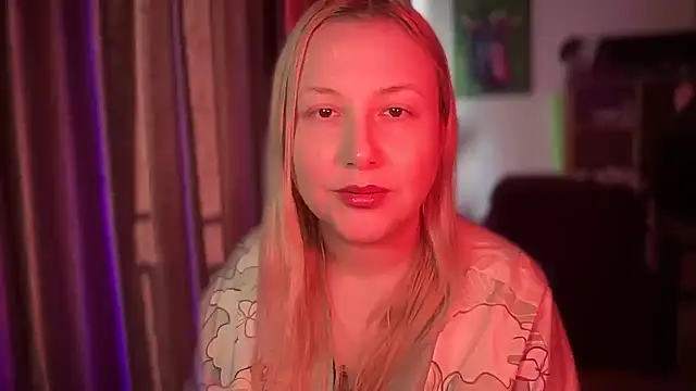 BikiHellena online show from 3, 11, 2025