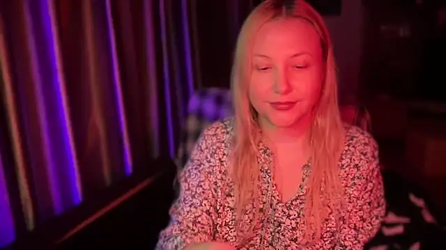 BikiHellena online show from 29, 10, 2025