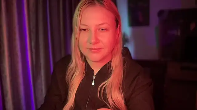 BikiHellena online show from 16, 11, 2025