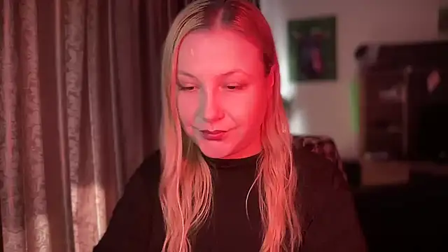 BikiHellena online show from 12, 11, 2025