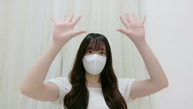  Mia land  online show from 26, 9, 2025