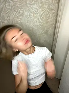 MartaLuna  online show from 27, 9, 2025