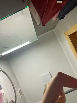 MartaLuna  online show from 4, 10, 2025