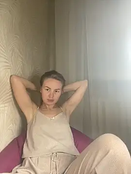 MartaLuna  online show from 1, 11, 2025