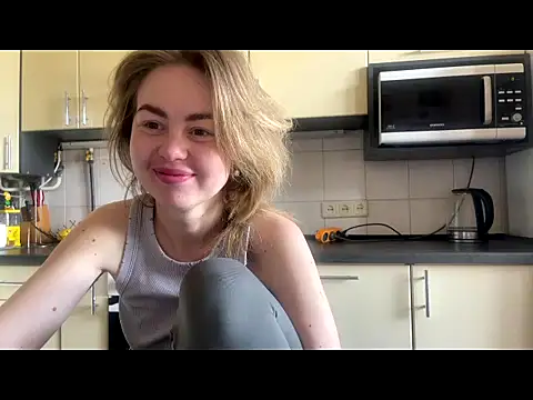 MartaLuna  online show from 5, 4, 2026