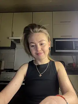 Snapshot of MartaLuna_ chatting on 15, 2, 2026 MartaLuna online show from 15, 2, 2026