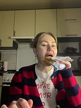 Snapshot of MartaLuna_ chatting on 13, 2, 2026 MartaLuna online show from 13, 2, 2026