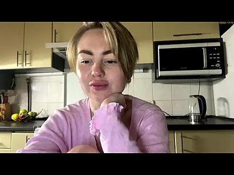 MartaLuna  online show from 2, 4, 2026